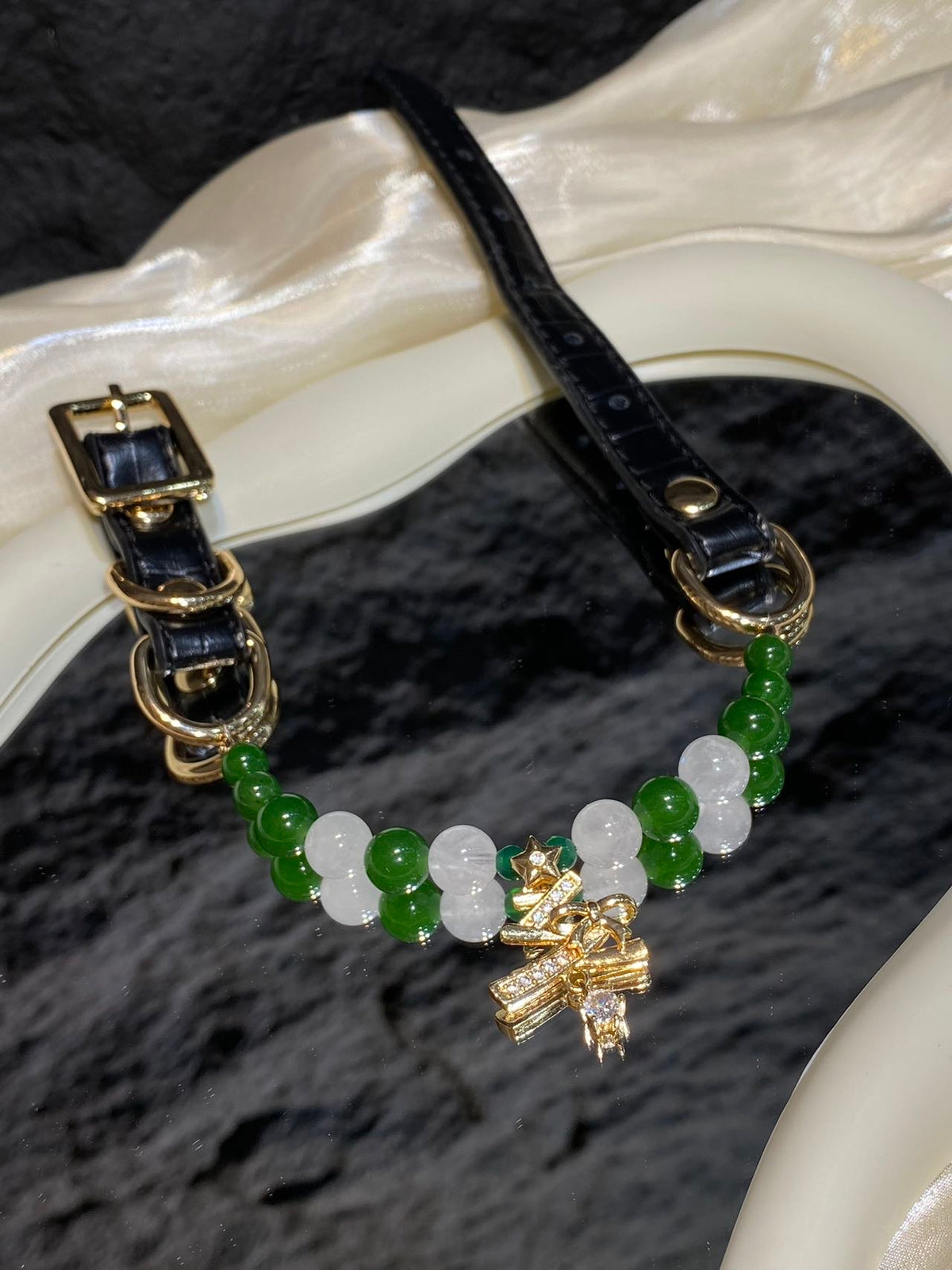 Green Agate Christmas Crystal Pet Collar – White Phantom Quartz