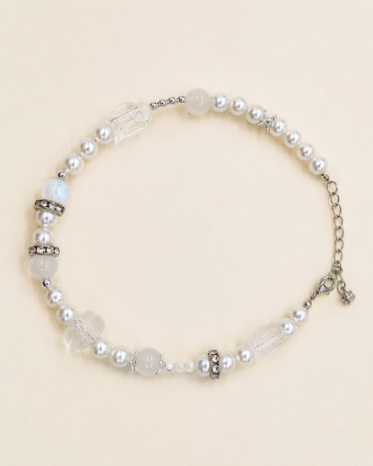 Ivory Glow pearl-style pet necklace with clear faceted beads and silver-tone details